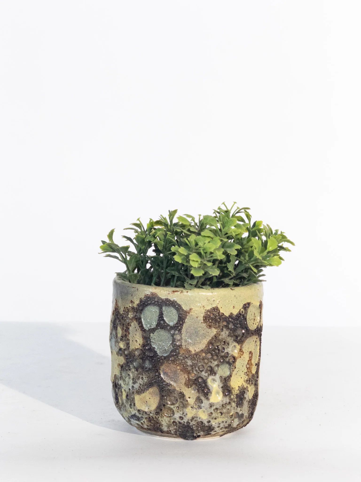 Classic Ceramic Planter — 8" Dia × 8" Height — Primary View