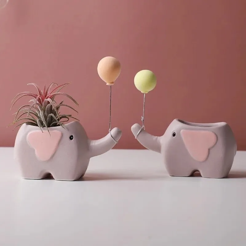 Classic Resin Planter — 5.5" Dia × 2.5" Height — Primary View