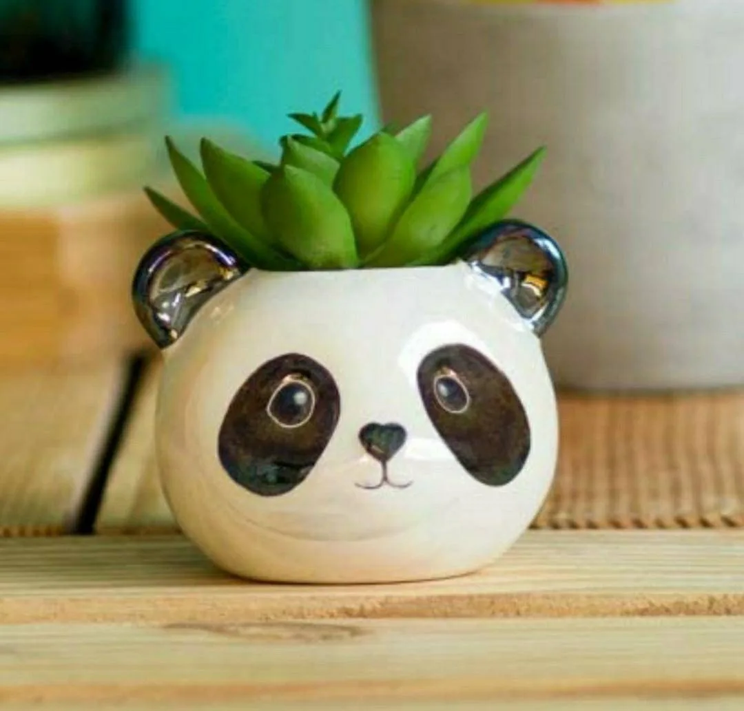 Classic Resin Planter — Primary View