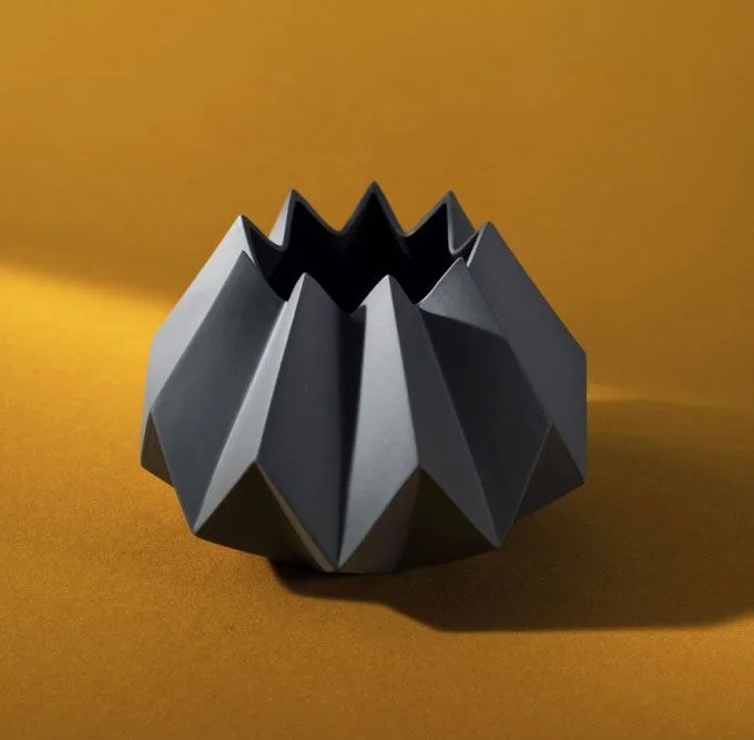 Classic Ceramic Planter — 8" Dia × 5" Height — Primary View