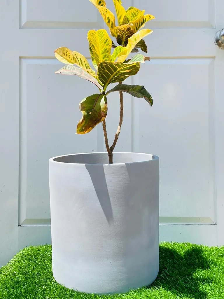 Classic Ceramic Planter Set of 4 (9" Dia × 8.5" Height) — Primary View